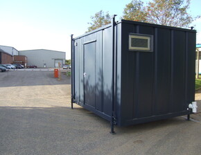 12ft x 8ft  Mains Toilet